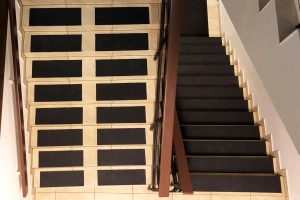 Pasy antypoślizgowe na schody czarne INNOVARE